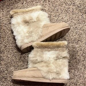 Cozy Tan Fur-Lined Women's Boots